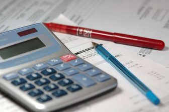 American Express Surpasses Revenue Estimates