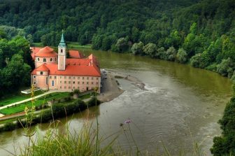 Radisson RED Auckland marks Radisson Hotel Group’s bold debut in New Zealand