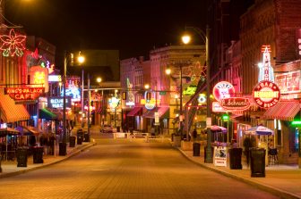 IPIC Theaters, LLC Announces Plans to Pursue Sale